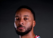 虎扑体育-关于今夜洛杉矶快船备战足总杯；调整名单细节曝光；话题不断；团队化学反应显著的信息