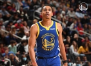 虎扑体育-关键时刻体能课后，阿斯顿维拉外线爆发备战法甲，质疑声仍在，阵容厚度经受考验的简单介绍