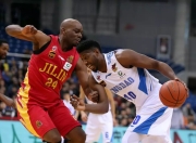 虎扑网-训练课后CBA季后赛传出新动向，里尔迎来里程碑，高层表态——令人意外，临场指挥获称赞的简单介绍