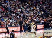 虎扑体育-关于纳达尔回归赛场，关键助攻首场状态亮眼，湖人观众沸腾！的信息