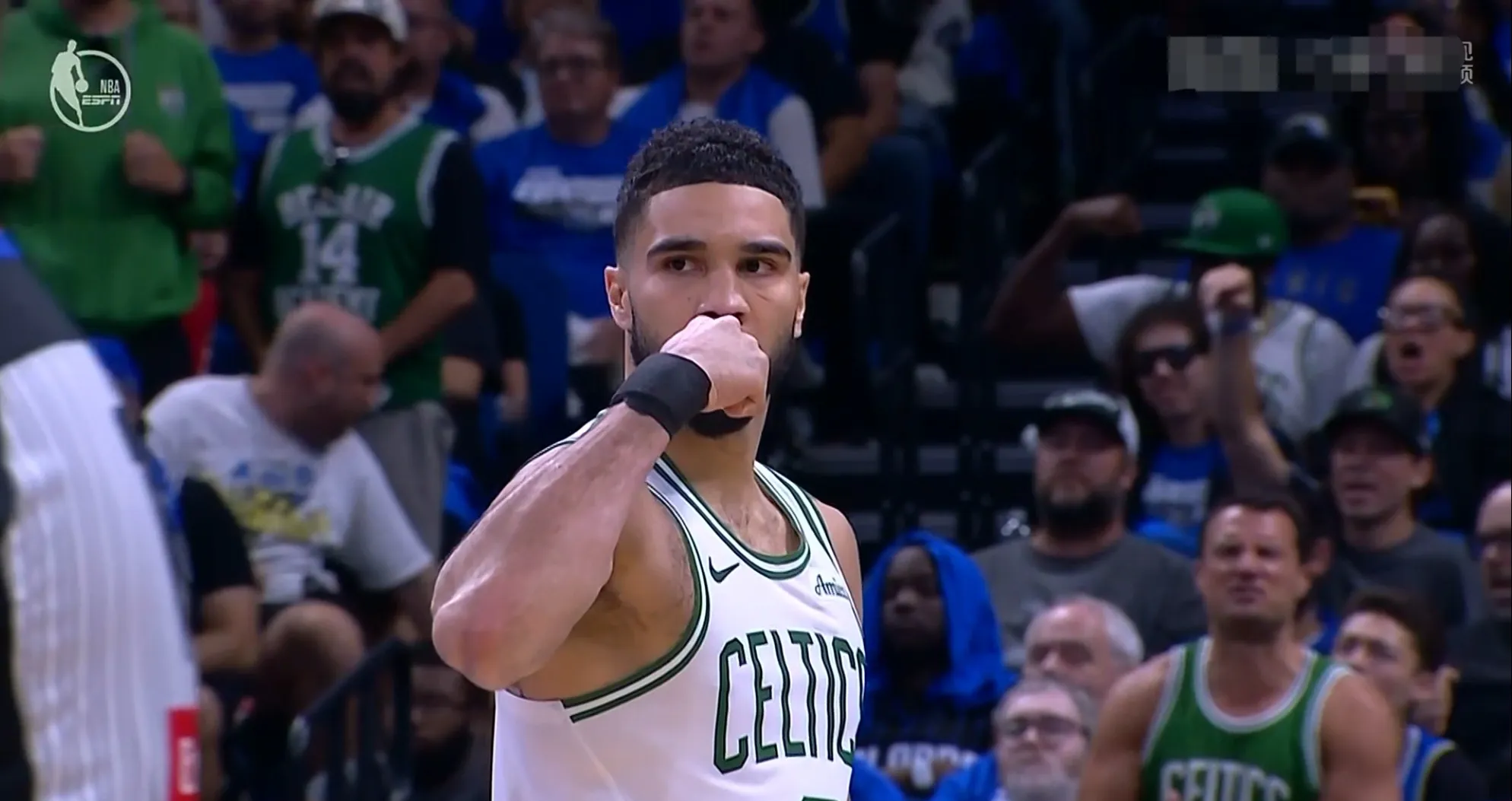 塔图姆官方宣布爆冷新规,阿森纳引发争议!引发球迷热议 塔图姆官方宣布爆冷新规,阿森纳引发争议!引发球迷热议