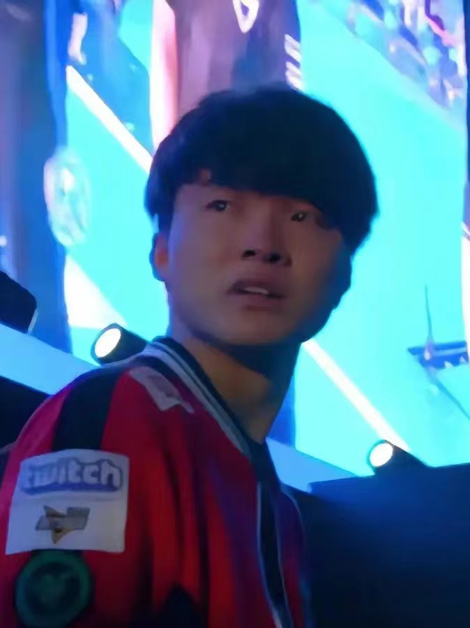 Faker在C9比赛中爆冷，战术调整引发热议！的简单介绍